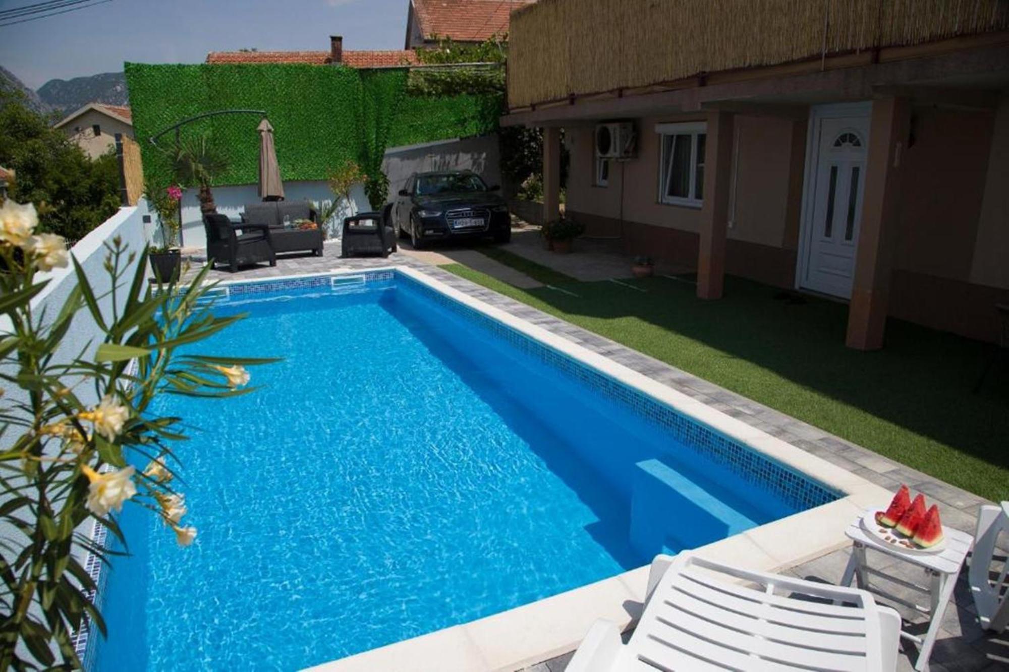 Summer House With Heated Swimming Pool Mostar Extérieur photo